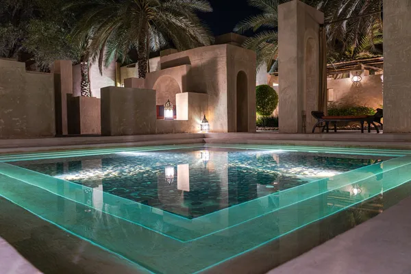 Detaliu echipamente moderne si sistem de automatizare a piscinei