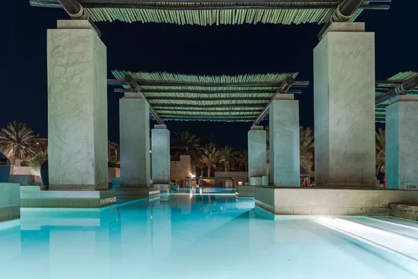 Sauna si spatiu de relaxare integrate in zona piscinei interioare
